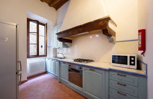 Duomo Apartment | Acqua Apartment - Four Bedroom Apartment, Sleeps 7