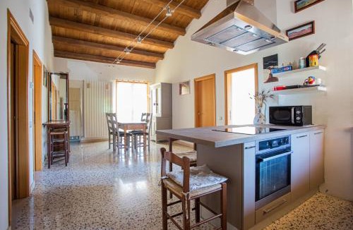 Maltignano Bed & Breakfast | ALVEAREDIRITA
