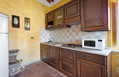 Massarosa Apartment | Apartment 'Appartamento Vescovo' with Shared Pool and Shared Garden