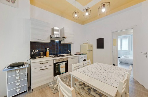 Monterosso al Mare Apartment | Apartment 'Casa Sole A Monterosso' with Balcony, Wi-Fi and Air Conditioning