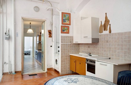 Bordighera Apartment | Apartment 'Casa Lilo Bordighera' with Private Terrace and Air Conditioning