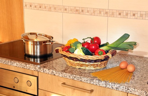 Santa Maddalena Apartment | Apartment 'Feldererhof Apt Dolomitenblick' with Mountain View, Shared Garden and Wi-Fi