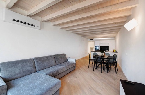 Salo Apartment | Apartment 'Flat 4' with Lake View, Wi-Fi and Air Conditioning