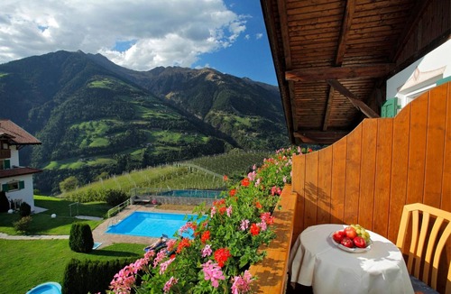 Verdines Apartment | Apartment 'Haus Bernhard B' with Mountain View, Shared Pool and Wi-Fi