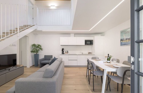 Como City Centre Apartment | Apartment in Como with 2 bedrooms sleeps 4