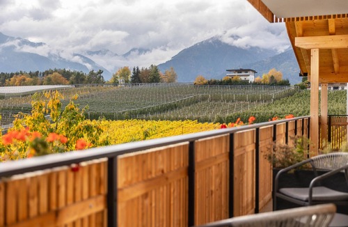Naz Sciaves Apartment | Apartment 'Linderhof Panorama Balkon' with Mountain View, Shared Pool and Wi-Fi