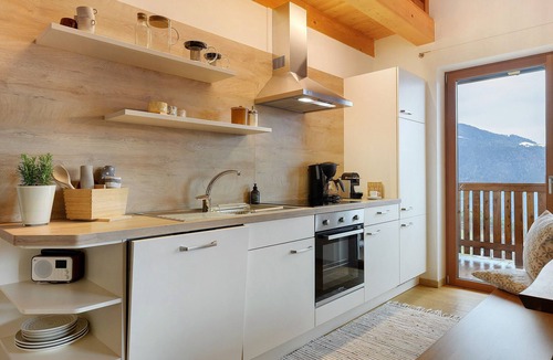 Renon Apartment | Apartment 'Lisahitl' with Shared Pool, Private Terrace and Wi-Fi