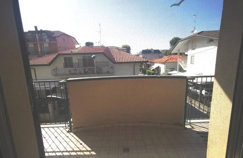 Viserba Apartment | Apartment 'Marechiaro' with Balcony, Wi-Fi and Air Conditioning