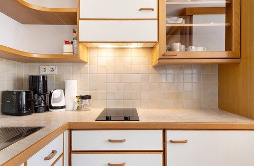 Plaus Apartment | Apartment 'Mayr Eins' with Mountain View, Private Terrace and Wi-Fi