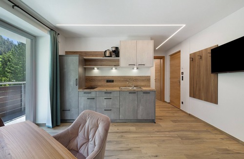 Brennero Apartment | Apartment 'Nature House Mammoth Tree' – Strength, Tranquility & Connection to Nature