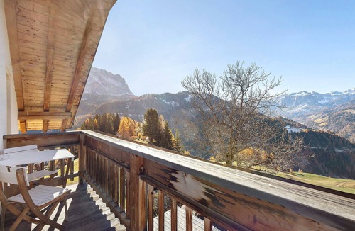 La Valle Apartment | Apartment 'Pütia' with Mountain View, Shared Terrace and Wi-Fi