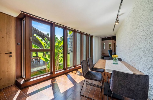 Terlano Apartment | Apartment 'Thanhammer Quarz' with Mountain View, Pool and Air Conditioning
