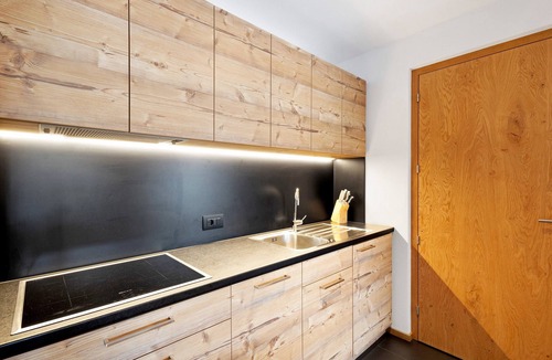 Valdaora di Mezzo Apartment | Apartment 'Villa Kriendl Nr 4 Dreifinger' with Mountain View, Shared Garden and Wi-Fi