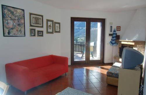 Mezzolago Apartment | Apartment WOHNUNG BELLAVISTA by Interhome