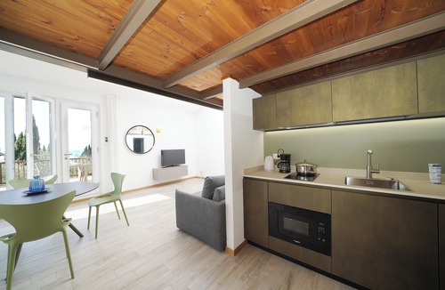Corno Apartment | Appartamenti Pratone
