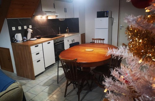 Epeugney Apartment | Arty Duplex 65m2
