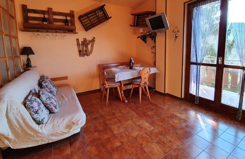 San Giacomo Apartment | Attractive apartmemt in Roburent with balcony