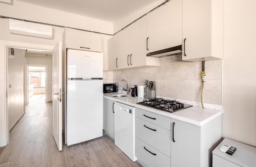 Cumhuriyet Apartment | B. POLAT
