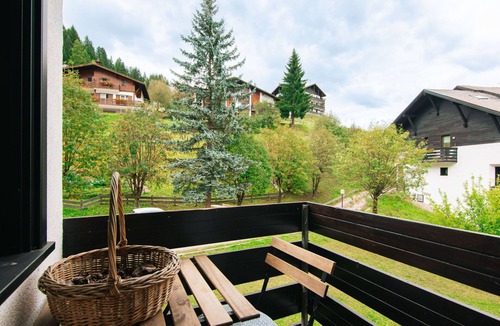 Moena Apartment | Beautiful apartment for 5 guests with WIFI, TV and patio