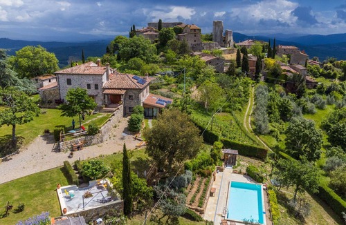 Bucine Villa | Beautiful private villa with private pool, WIFI, TV, patio, pets allowed and panoramic view