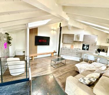 Sant'Eufemia Apartment | BRIDGE Apt Brescia - Netflix - wifi