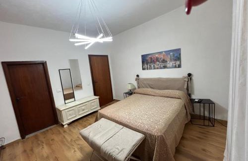Lari House | Camera Girasole