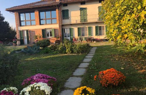Montegrosso dʼAsti House | Casa Molisso