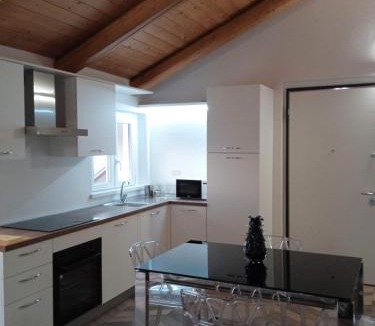 Roddi Apartment | Casa Tuja