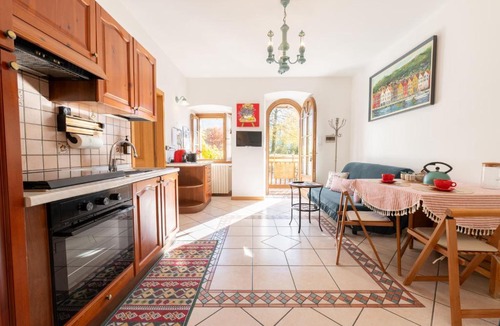 Cares Apartment | Casa Vacanza Le More By Immobilux
