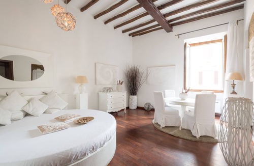 Roman Ghetto Apartment | CENCI TOP