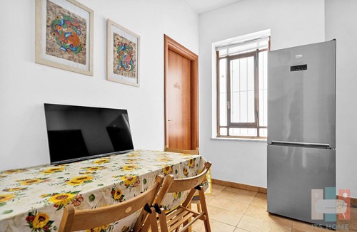 Stadera Apartment | Cerm70 Prada District: Grand Suite with an Artistic Touch