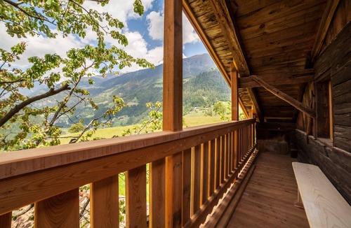San Leonardo in Passiria Ski Chalet | Chalet "Schnitzers Ferienheisl" with Mountain View, Garden & Wi-Fi