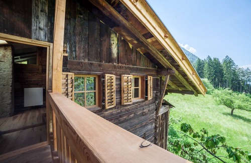 San Leonardo in Passiria Ski Chalet | Chalet "Schnitzers Ferienheisl" with Mountain View, Garden & Wi-Fi