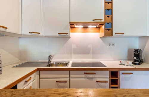 Compaccio Ski Chalet | Chalet 'Compatsch' with Mountain View, Private Terrace and Wi-Fi