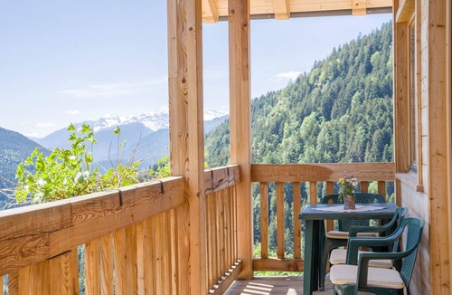 Lauregno House | Charming Cottage Eckgenn with Wi-Fi, Mountain View, Garden & Terrace