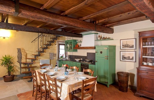 Starda House | charming hamlett with private ool, ideal place for vacation with friends