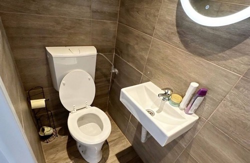 Floridsdorf Apartment | Comfortable Studio Stay | Close to FAC Platz