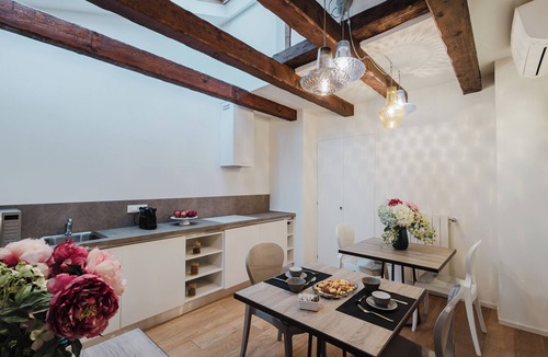 San Polo Hotel | DIMORA CAPULETI