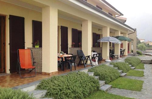 Lezzeno Apartment | Directly on the lake Paganini flats in Lezzeno