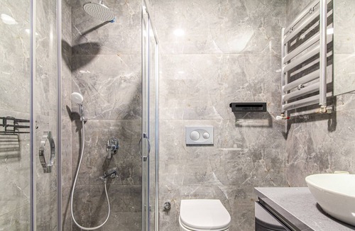 Avcilar Apartment | Dreamy Flat with Balcony near Malls in Avcilar