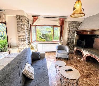 Cinquale Apartment | Due Passi dal Mare - Private Garden and Free Parking
