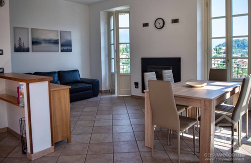 Regatola Apartment | Easy Welcome Green House Regatola