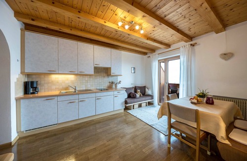Verano Apartment | Eichernhof Apartment Marillenblüte – Delicious Vital Breakfast and Dinner Available on Request