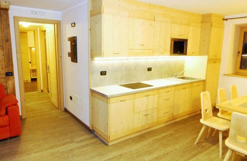 Valtellina Apartment | Flat Salient - Baita Cusini with mountain view, spa area and Wi-Fi