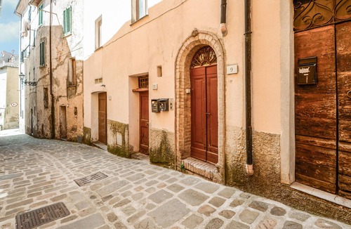 Monterotondo Marittimo Apartment | Gorgeous apartment in Monterotondo Marittimo