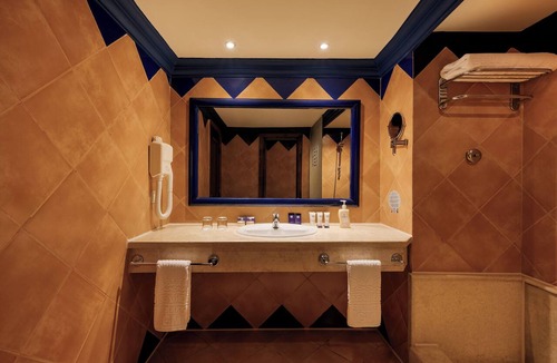 Makadi Bay Resort | Grand Makadi Couples and Families Only - All inclusive