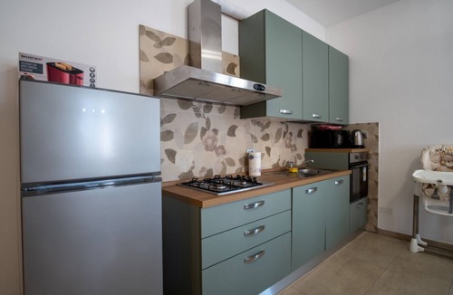 Quarto Apartment | GuestHost - Ezilde Residence Flat with Parking
