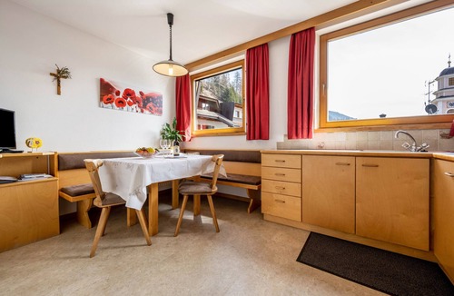 Sesto Apartment | Holiday Apartment "Manuel's App Watschinger - Enzian" with Mountain View, Balcony & Wi-Fi
