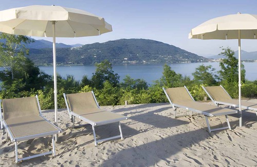 Baveno Apartment | Holiday apartment with lake view and balcony