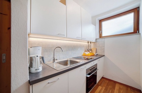 Burgusio Apartment | Holiday Apartment "Zwick Spinei" with Mountain View, Balcony & Shared Garden